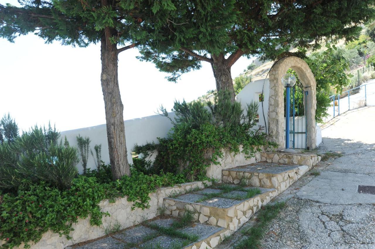 מאטינאטה Case Vacanza Montesaraceno מראה חיצוני תמונה